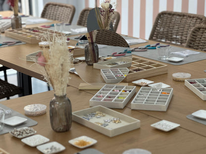 Taller de joyería con vino ilimitado